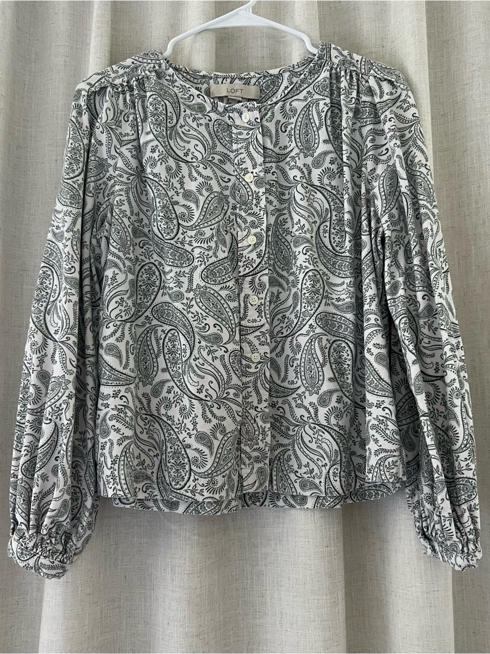 LOFT White and Green Paisley Button-Front Long Sleeve Blouse
